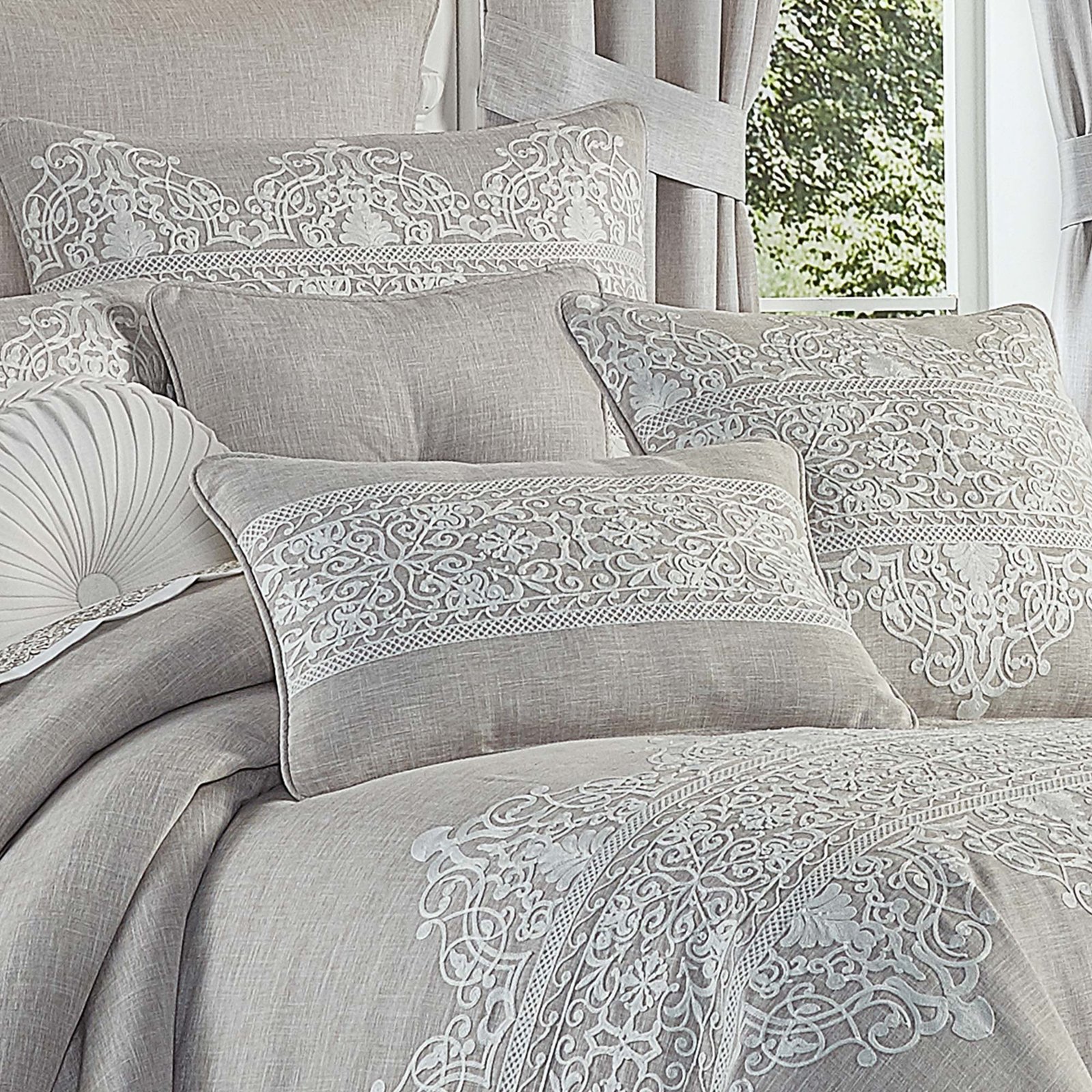 aimee-boudoir-decorative-throw-pillow-3
