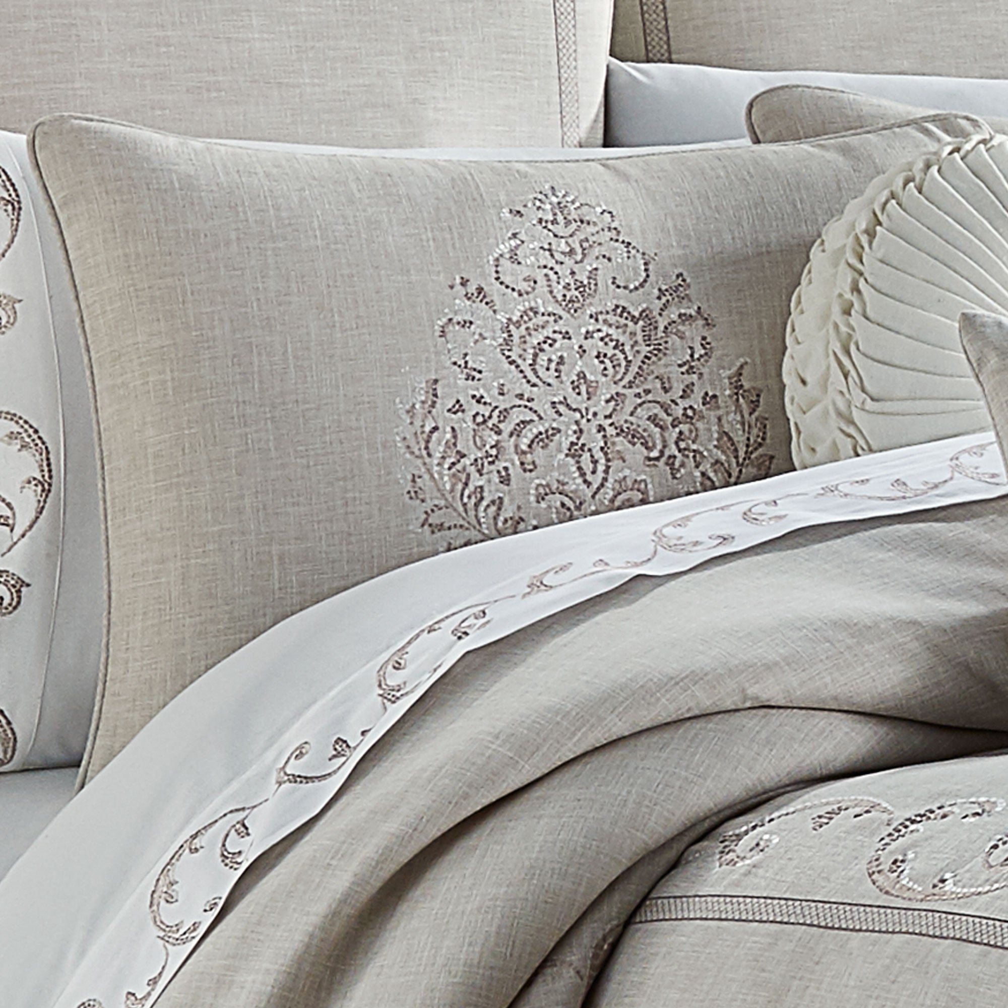 angeline-king-4-piece-comforter-set-1