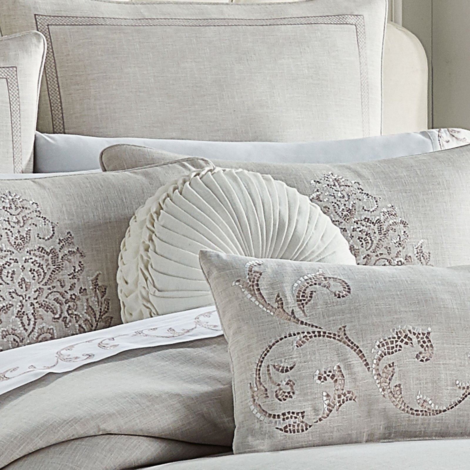 angeline-tufted-round-decorative-throw-pillow-1