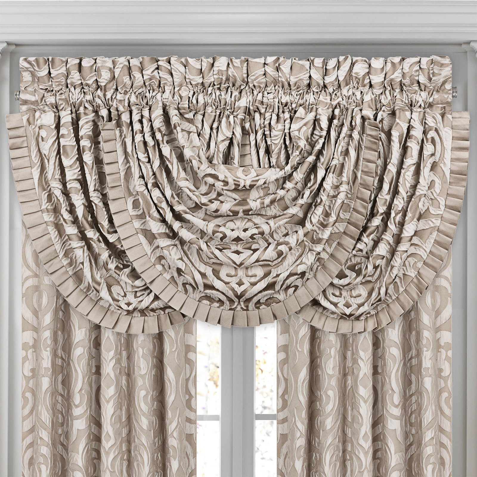 astoria-lifestyle-valance-closeup