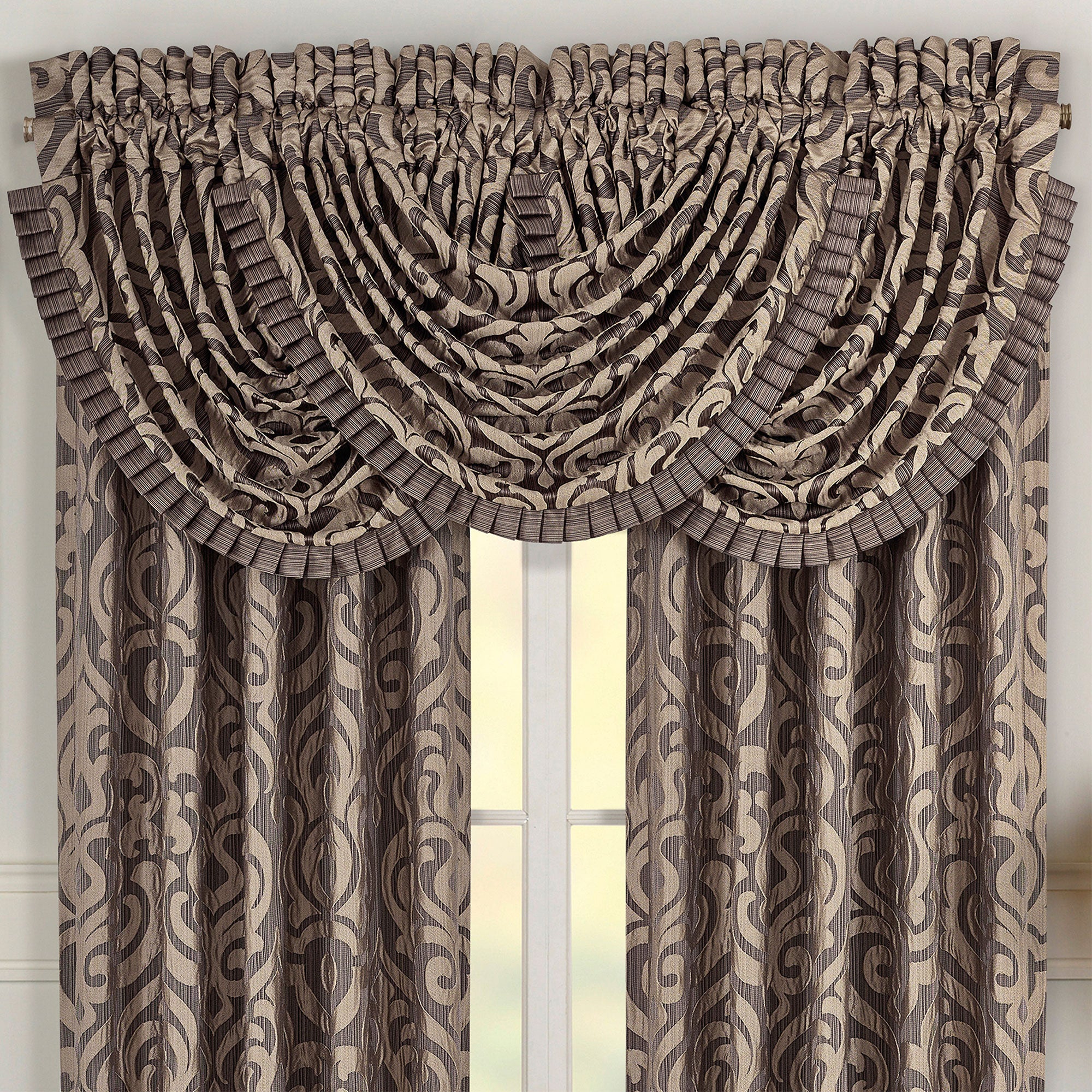 astoria-mink-valance-close