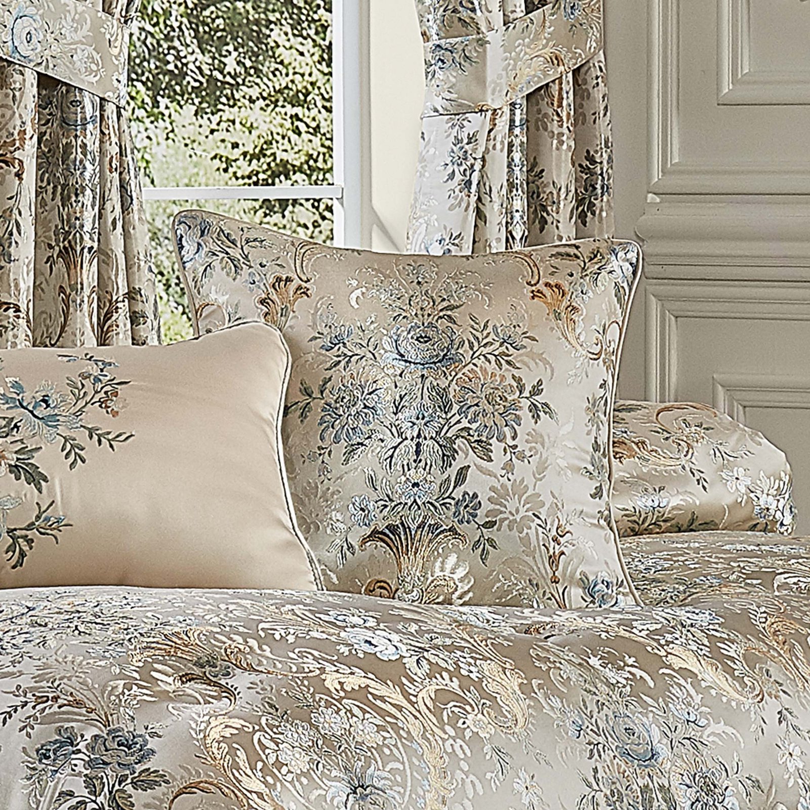 jacqueline-18-square-decorative-throw-pillow-3