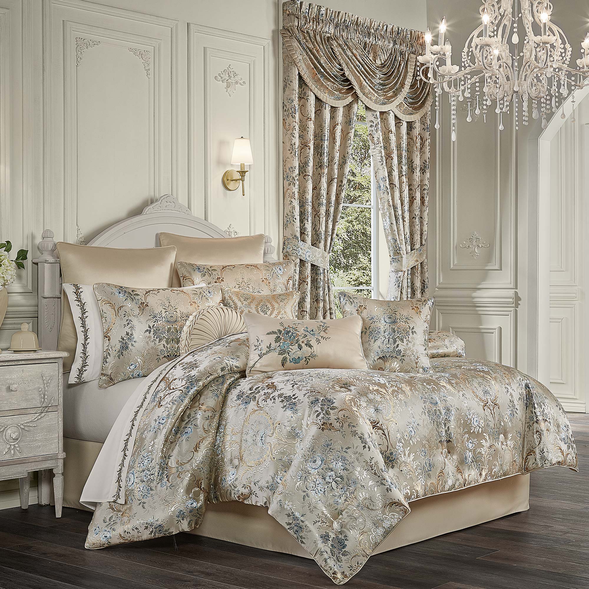 jacqueline-queen-pieces-comforter-set