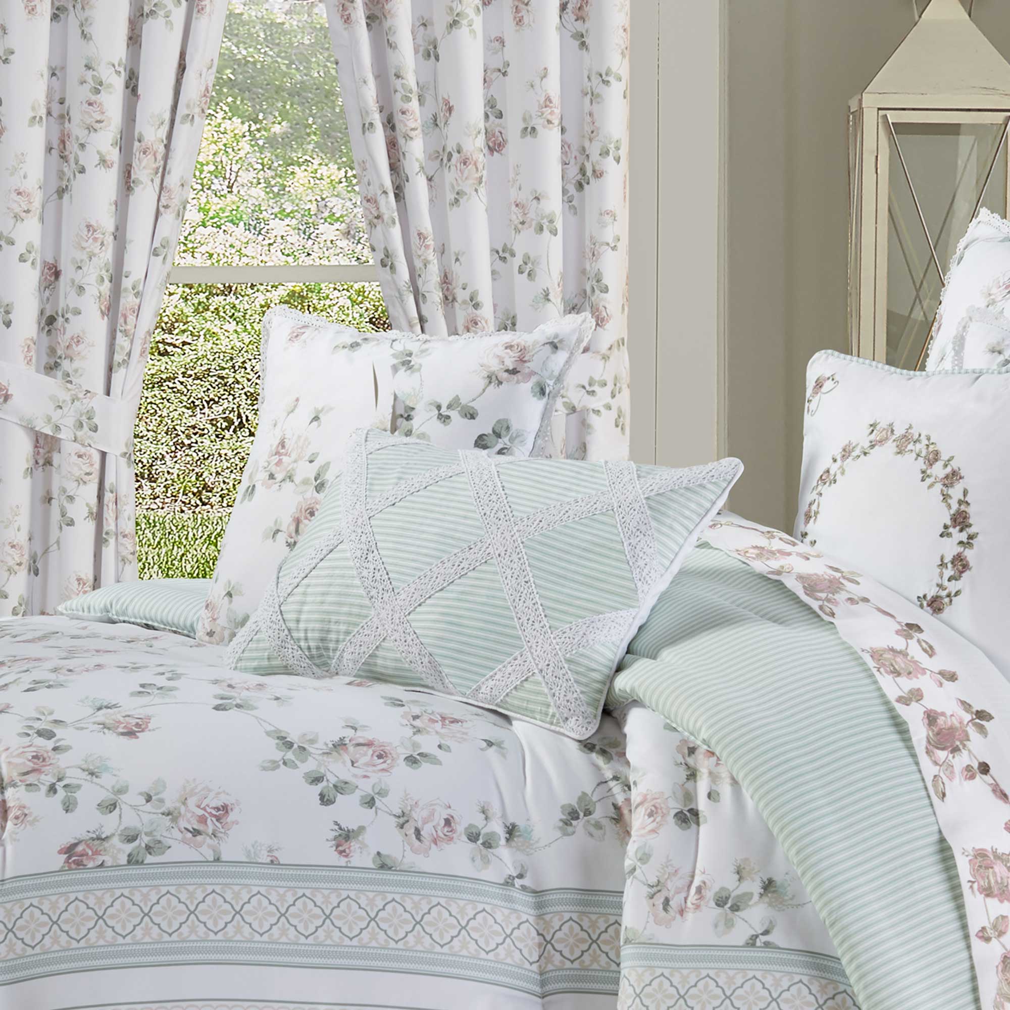 rialto-boudoir-decorative-throw-pillow-sage-2