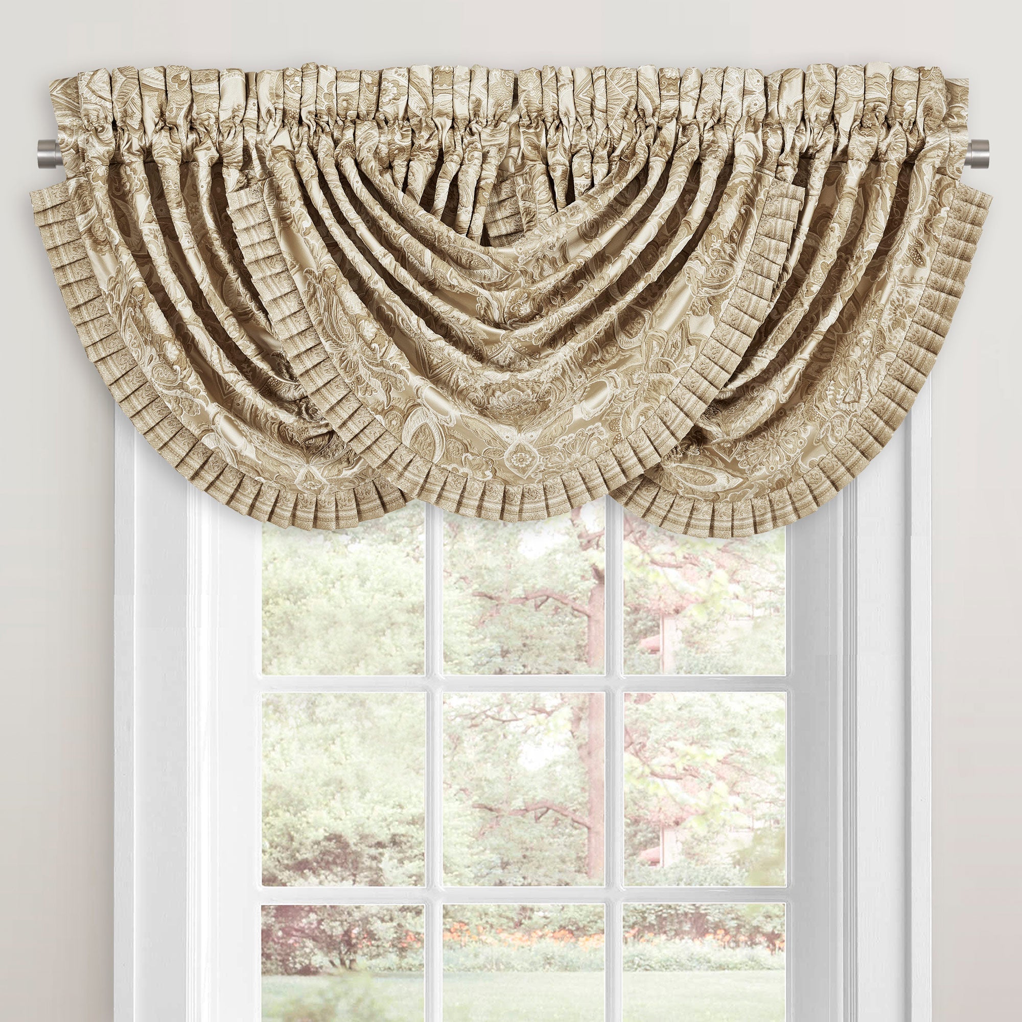sandstone-window-waterfall-valance