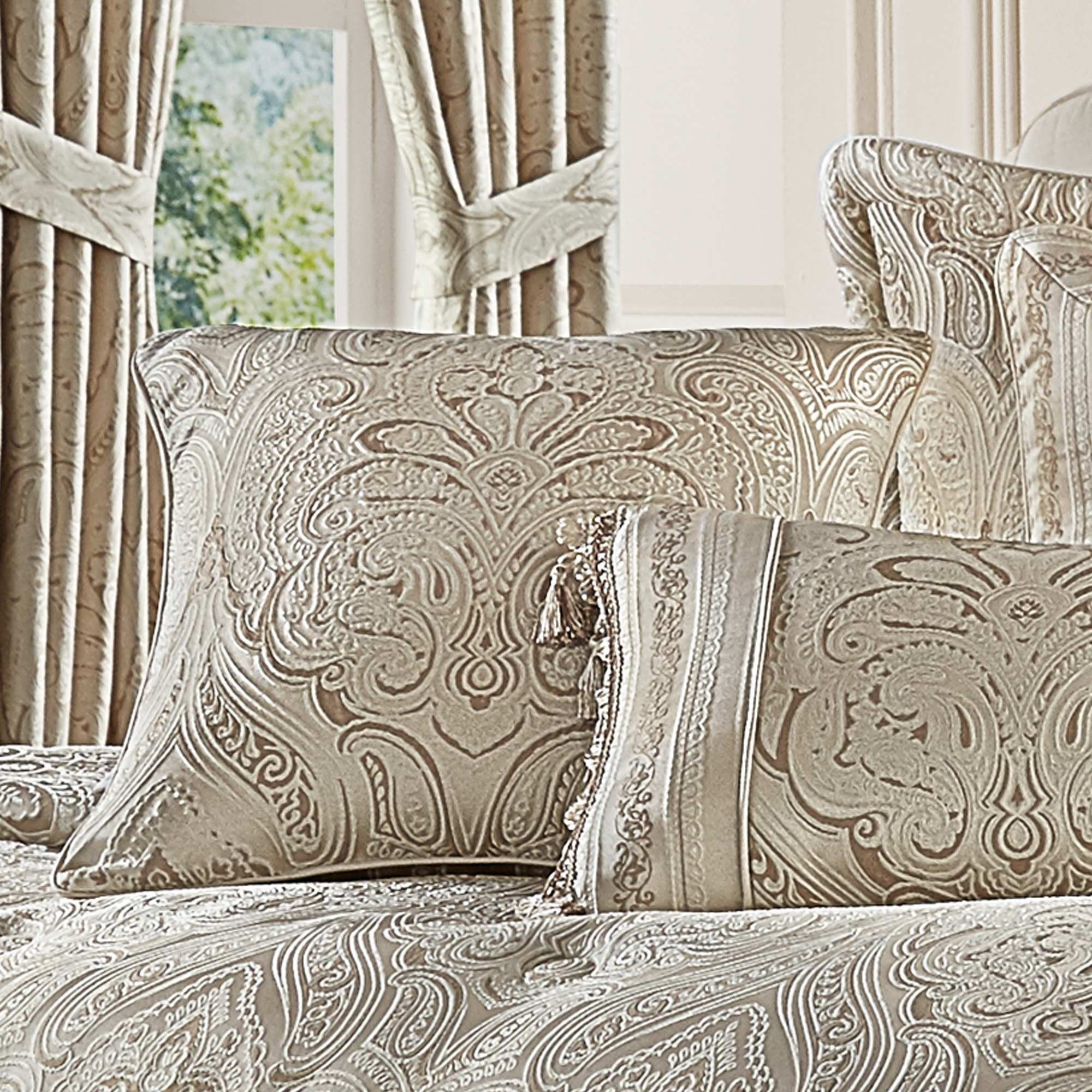 trinity-20-square-decorative-throw-pillow-3