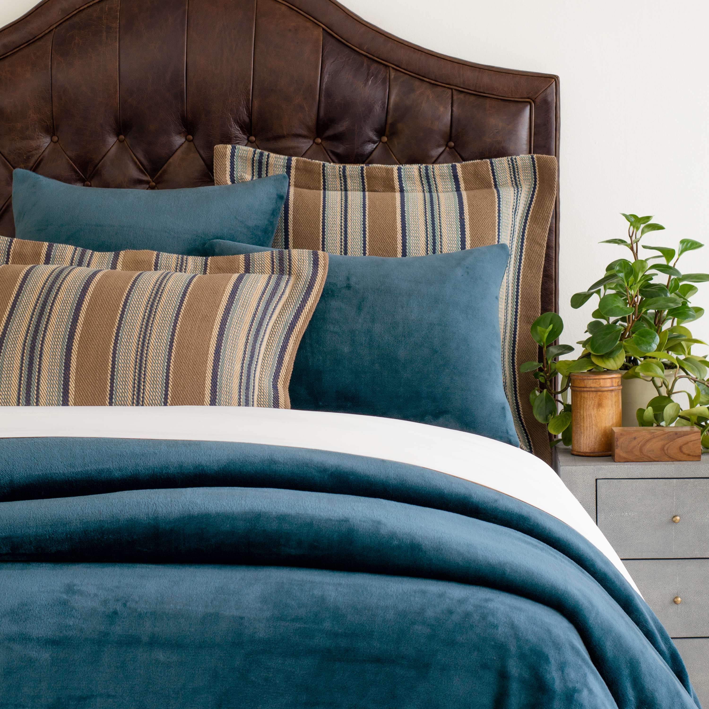 BlueHeronBlanketSham_BBHSH_beauty_3