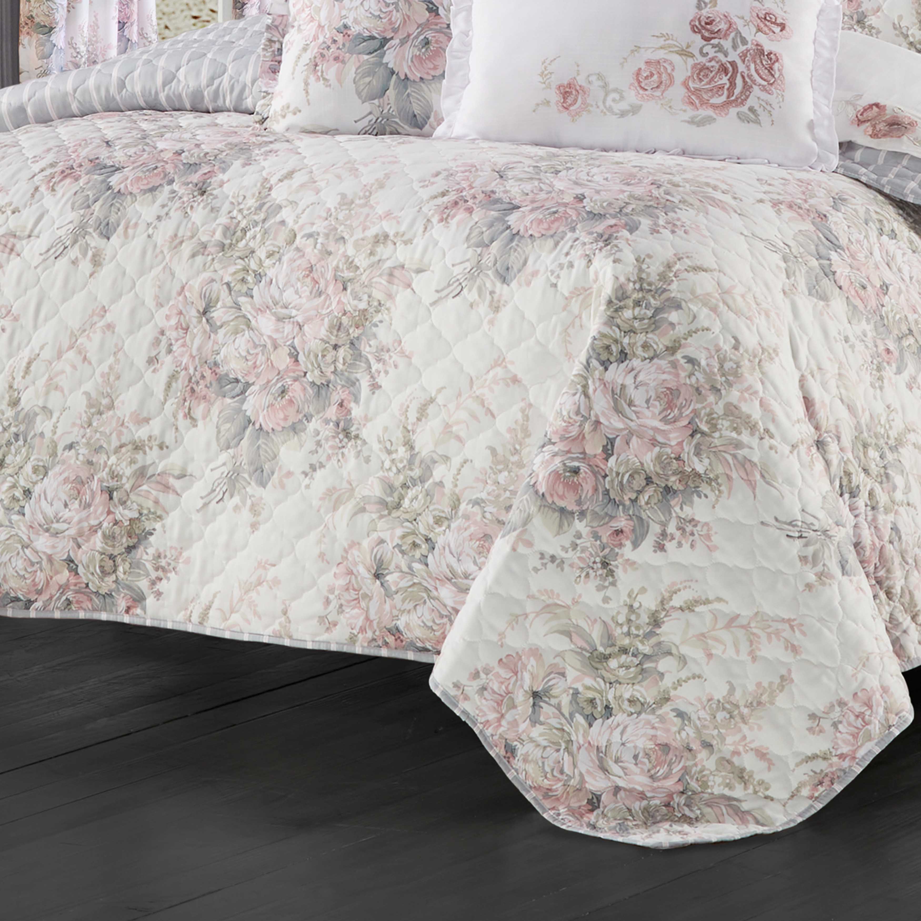 EstelleBlush3-PieceQuiltSet-3