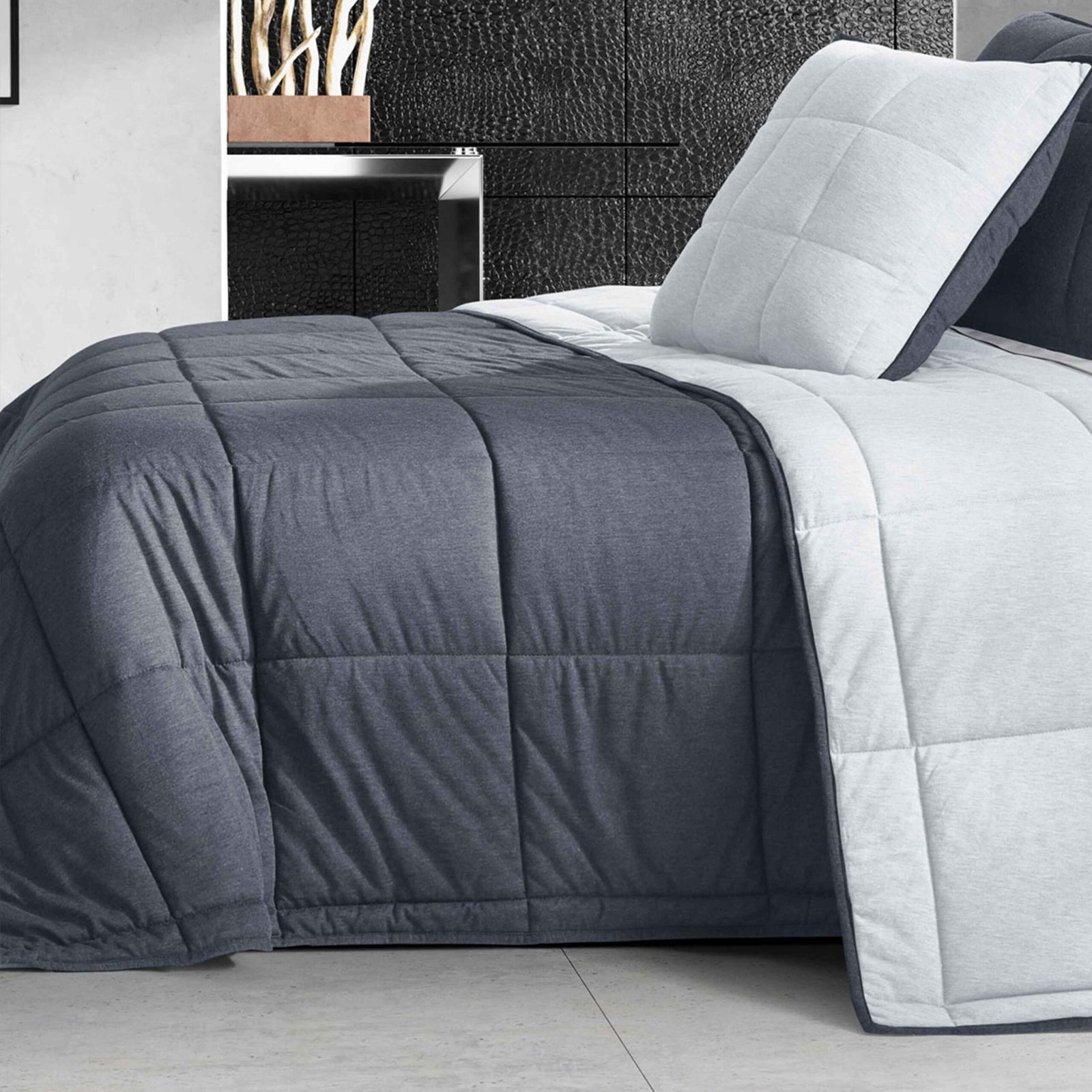 PaxtonBlue3-PieceQuiltSet-2