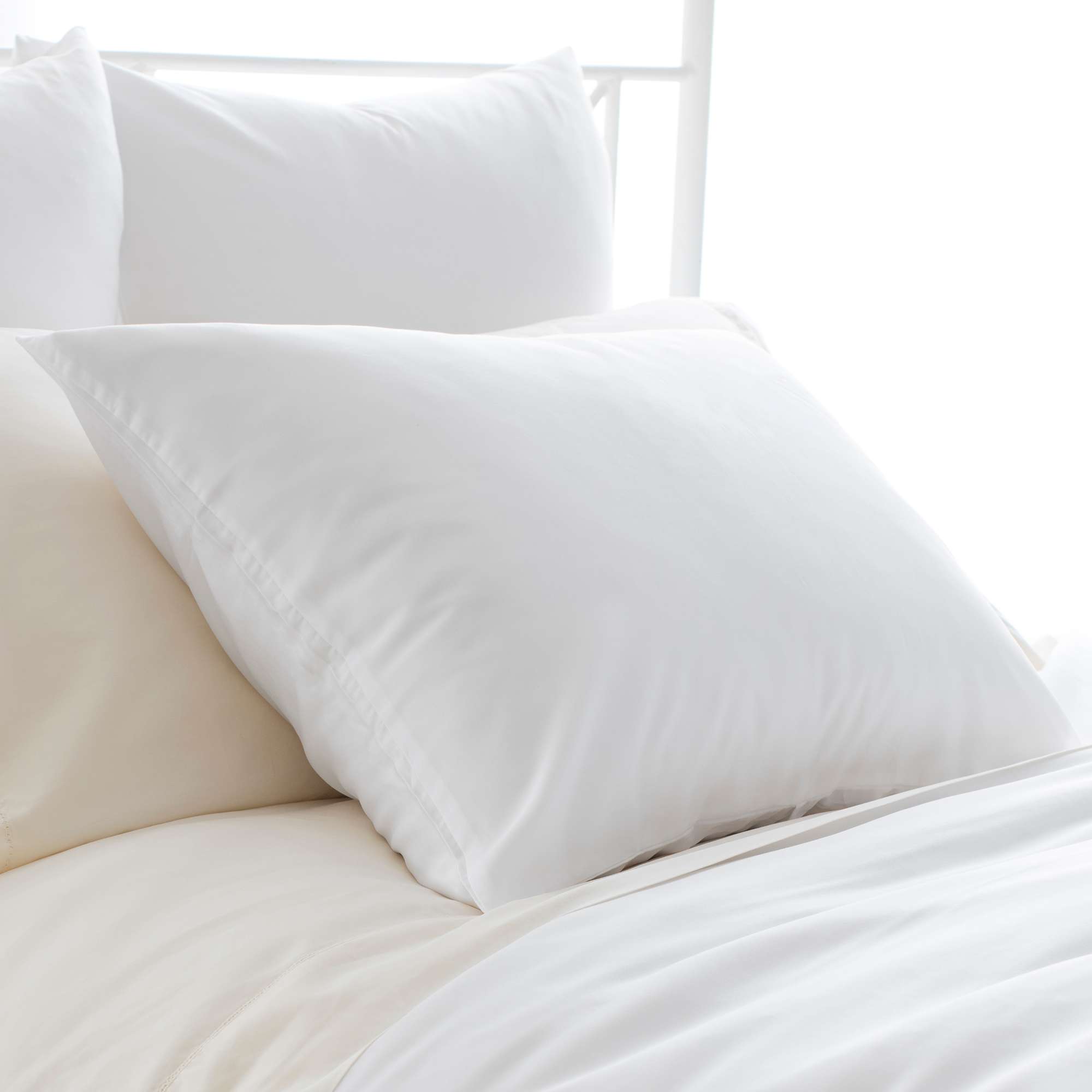 SilkenSolidWhiteSham_PC764_product_list