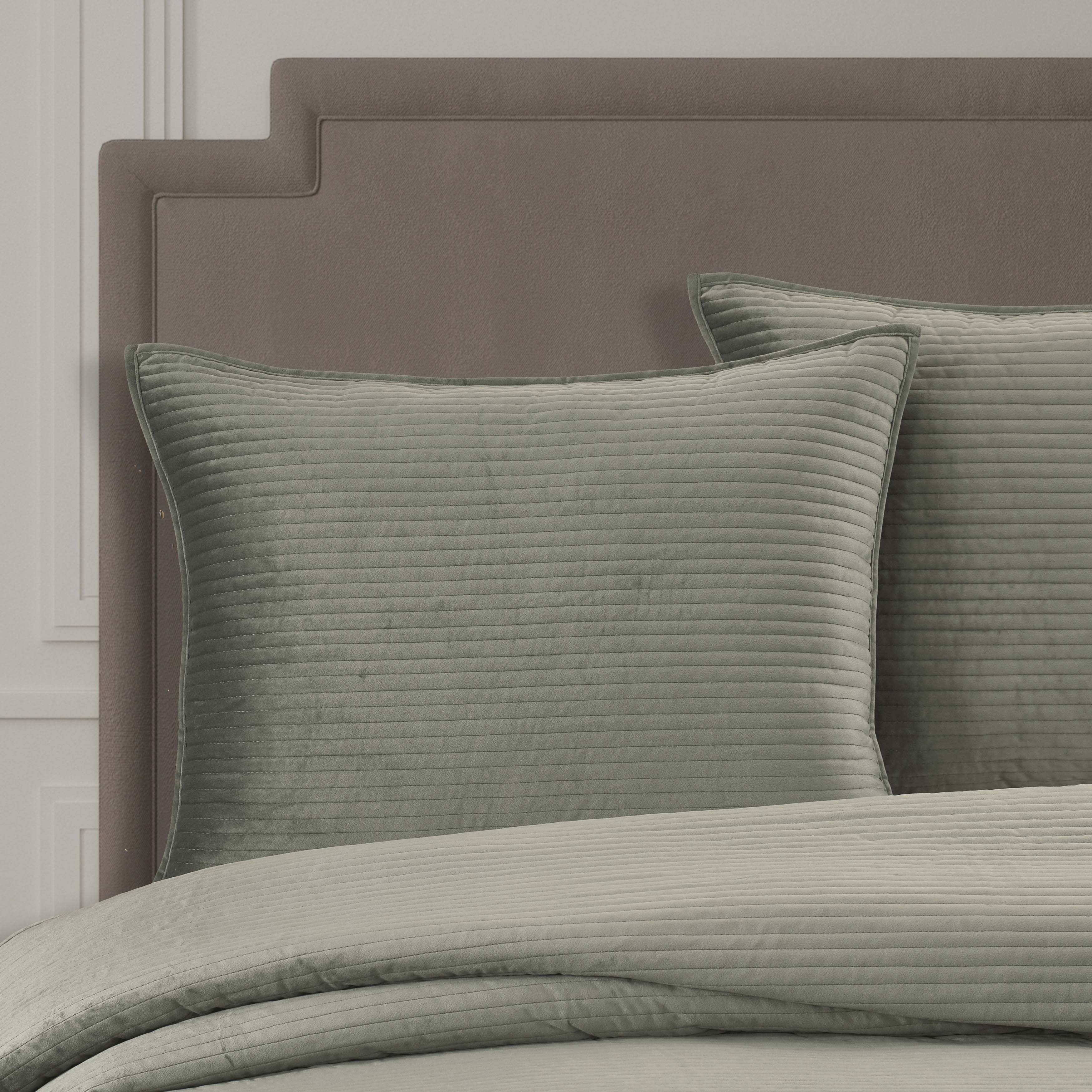 TownsendQuiltCharcoal-3