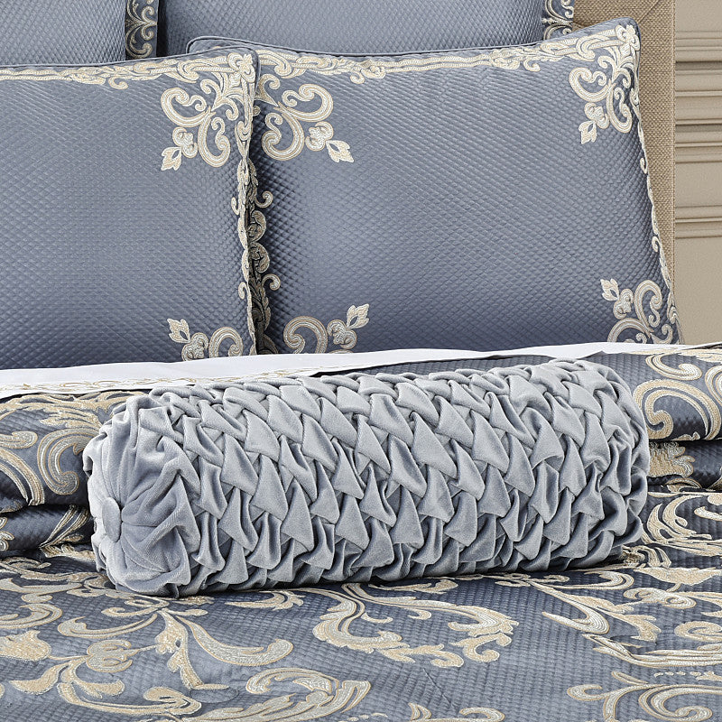 dicaprio-neckroll-pillow_dicaprio_alt-one-new